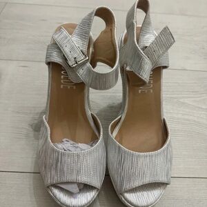 Chic Silver Wedge Sandals